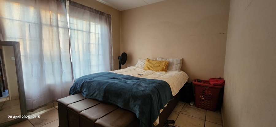 2 Bedroom Property for Sale in Waterval East North West